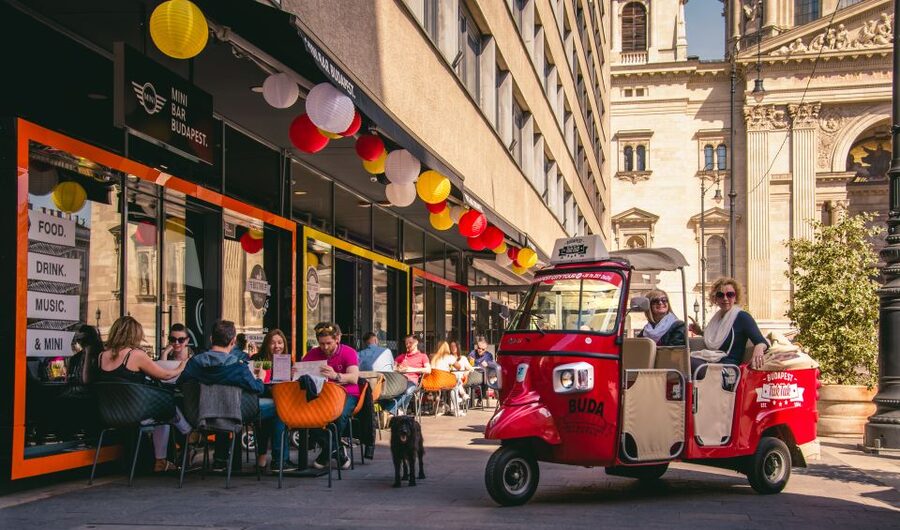 Budapest: 2-Hour Private TukTuk Tour - At a glance