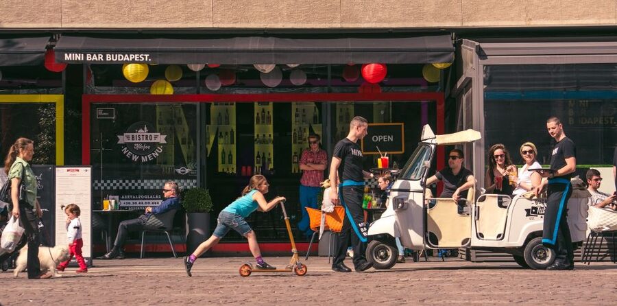 Budapest: Private City Tuk-Tuk Tour & Boat Cruise - The 70-minute Duna Bella cruise