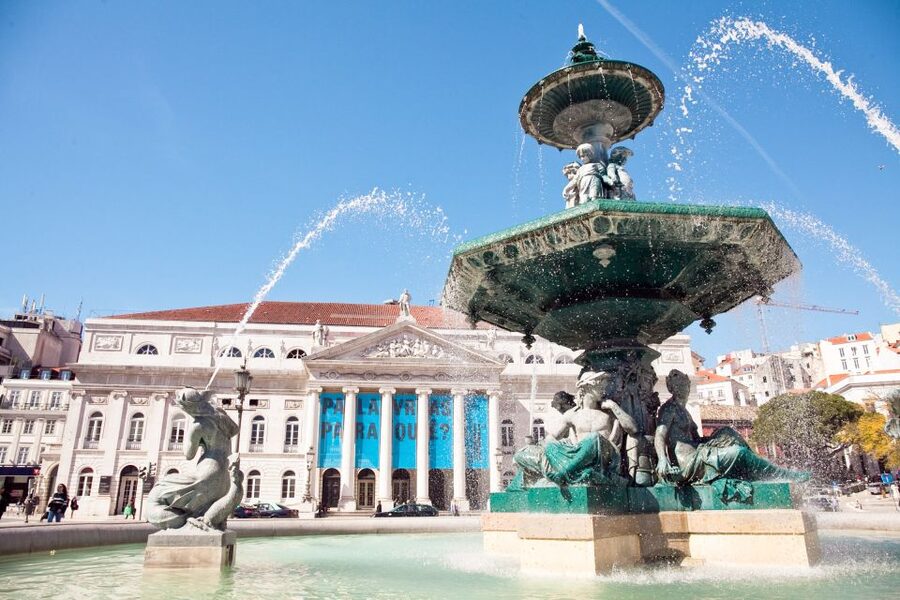 Burguês: Lisbon City Center Private Tuk Tuk Tour - Rossio and the Planned Heart of Baixa