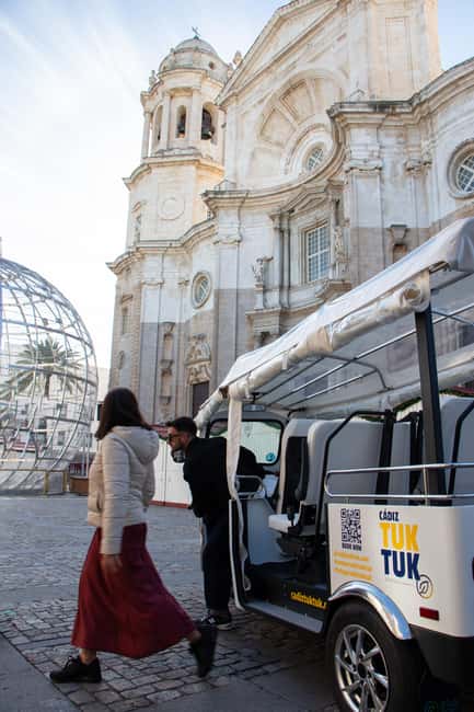 Cádiz TukTuk Tour with Audioguide - El Pópulo and the First View of Old Cádiz