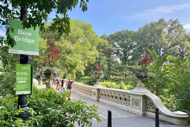Central Park Pedicab Rickshaw Tours - Conservatory Water and Alice in Wonderland