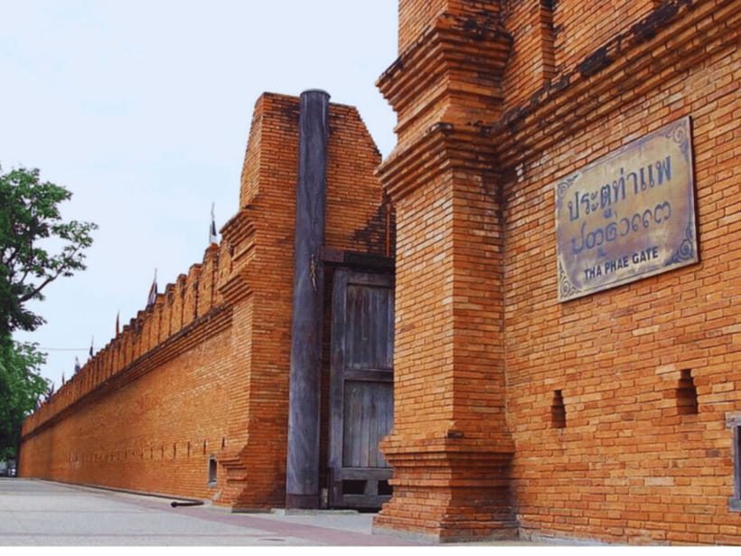 Chiang Mai: City Sightseeing Tour by Tuk Tuk - Wat Lok Moli changes the rhythm again