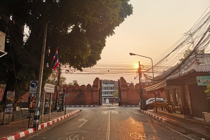 Chiang Mai Private Tuk Tuk Tour Half Day Old City Adventure - Wat Phra Singh and northern Thai design