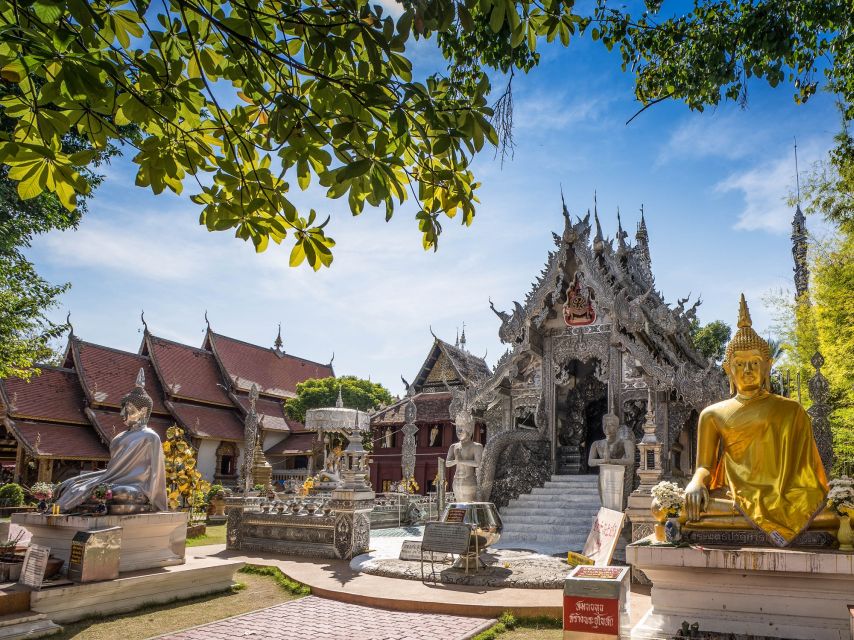 Chiang Mai: Private Tuk Tuk Tour of City Temples With Pickup - What the guide adds to the experience