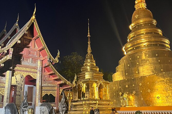 Chiang Mai Temples and Market Tuk-Tuk Evening Night Tour - Group size, timing, and physical comfort