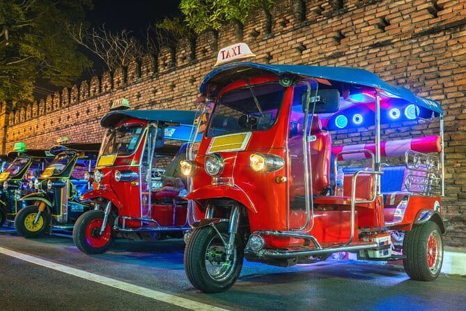 Chiang Mai Temples and Market Tuk Tuk Night Tour - Key points to know before booking