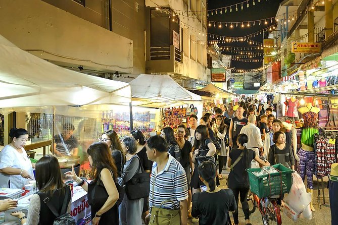 Chiang Rai Night Tour by TUK TUK - Who will get the most from this tuk-tuk outing