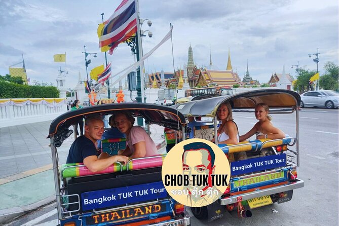 CHOB TUK TUK + Canal + Food Tasting - Food tasting at The Old Siam Plaza