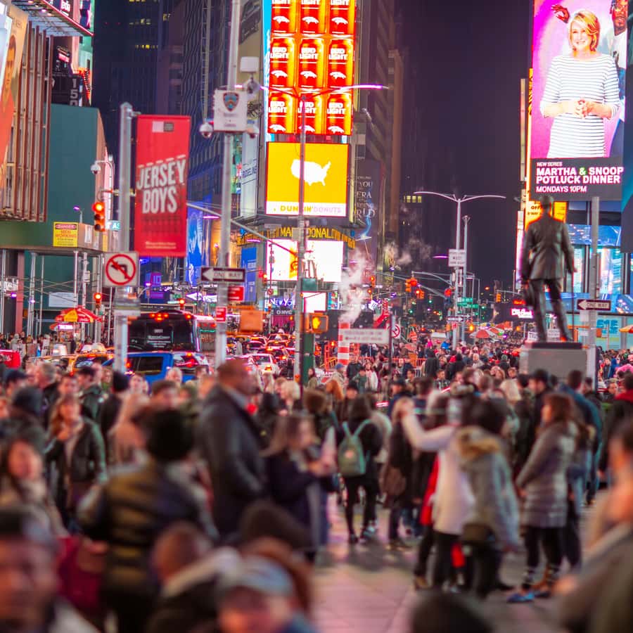 Christmas in New York: Pedicab Tour & Rockefeller Tree - Rockefeller Center and the famous tree