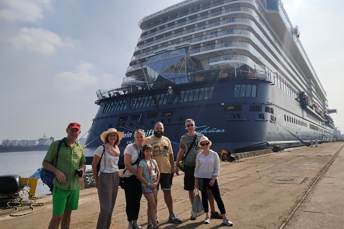 Cochin Private guided Tuk Tuk tours with pick up from cruise ships - Spice markets and Mattancherry Palace