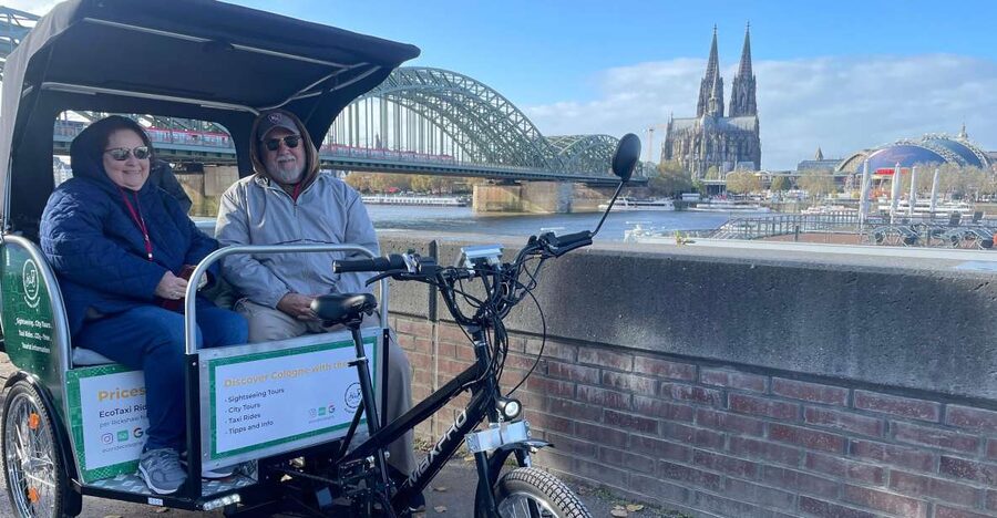 Cologne: Private Rickshaw Tour - Starting near the cathedral