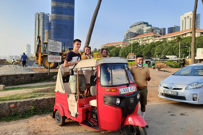 Colombo City Highlights by Tuk Tuk – All-Inclusive Adventure - Tea, coffee, coconut, and cold drinks