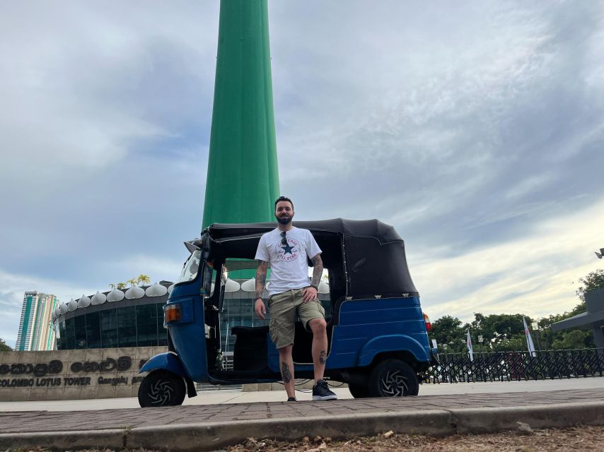 Colombo: City Sightseeing Tour by Tuk-Tuk with Pickup - Gangaramaya Temple: the main stop
