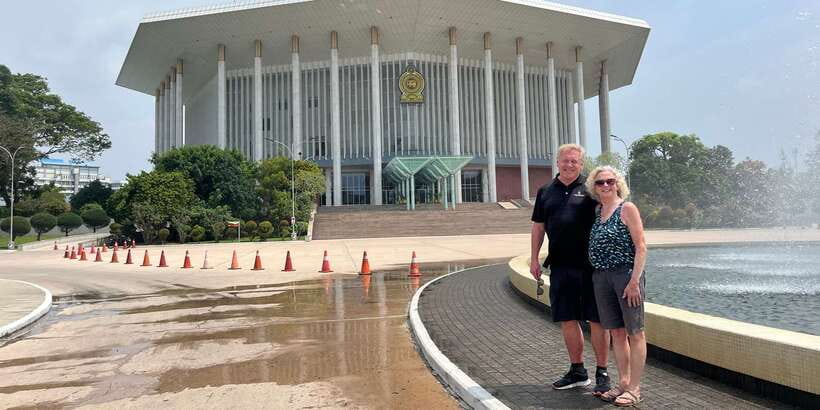 Colombo: City Sightseeing Tour by Tuk-Tuk with Pickup - Independence Square and the national story