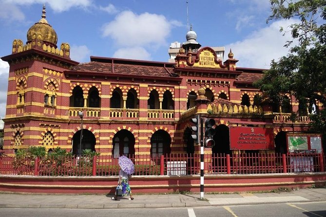 Colombo City Tour by Car – Private & All-Inclusive - Tea at Zylen Tea