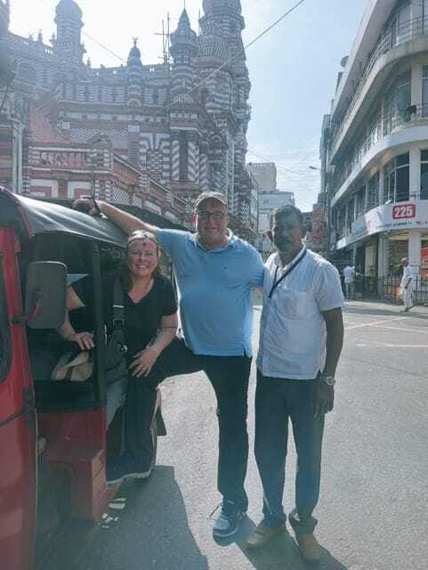 Colombo City Tour by Tuk Tuk - What the private format changes