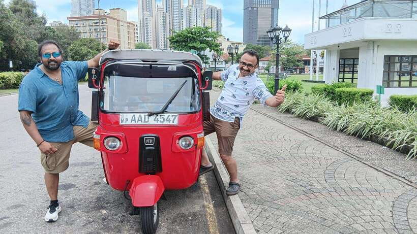Colombo City Tour by Tuk-Tuk with Hotel Pickup - All Include - Parks, monuments, and the modern city