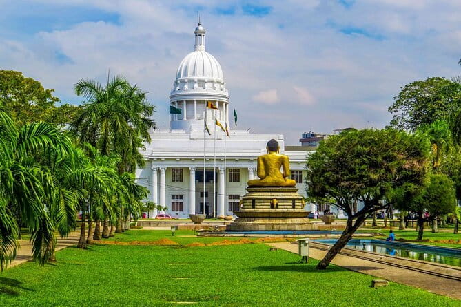 Colombo City Tuk Tuk Safari - Independence Square explains a national turning point