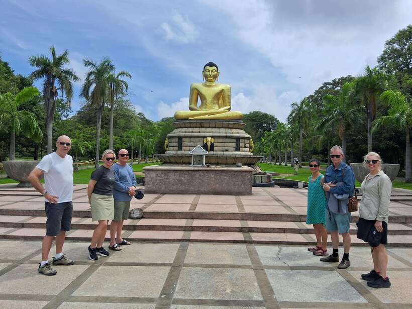 Colombo: Local Guide with Colombo City Tour by Tuk Tuk - Pettah Market: The Tour’s Most Lively Finish