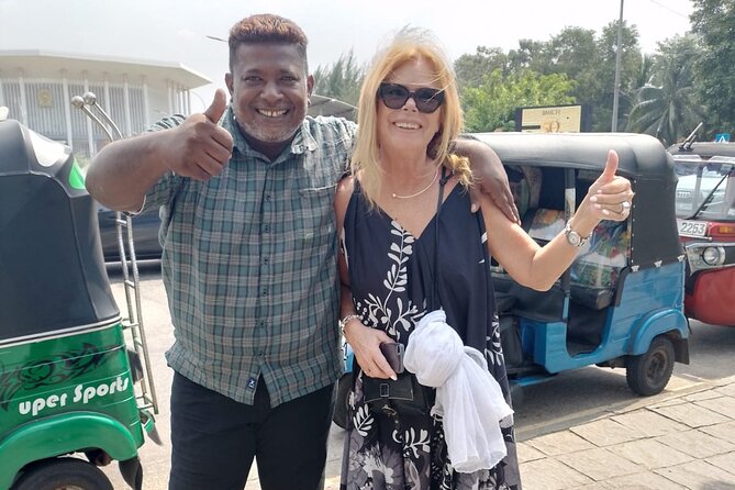 Colombo private city tour by tuk tuk morning and evening - Independence Memorial Hall and Viharamahadevi Park