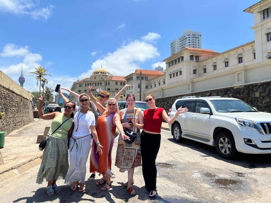 Colombo: Private City Tour by Tuk Tuk with Hotel Pickup - Pettah: One Hour of Markets and Shopping