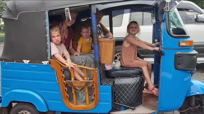 Colombo: Private City Tuk-Tuk Tour with Local Guide & Pickup - The tea tasting at Zylen Tea