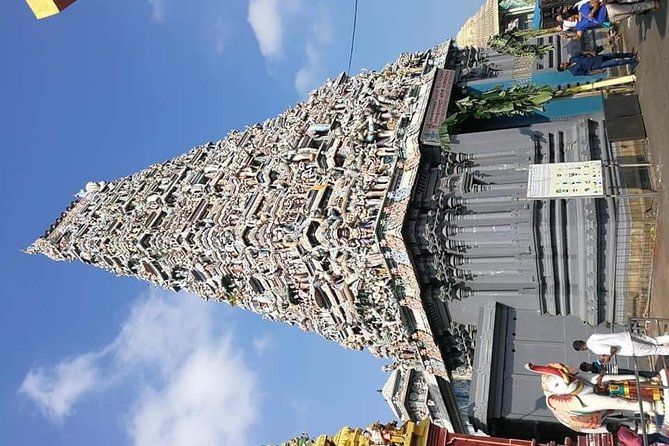 Colombo Private guideTour byTuk Tuk Morning Evening All inclusive - Parks, Town Hall, and Lotus Tower