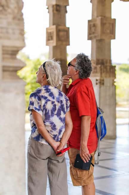 Colombo: Private Tuk-Tuk City Tour with Guide & All Tickets - What the Guides Add