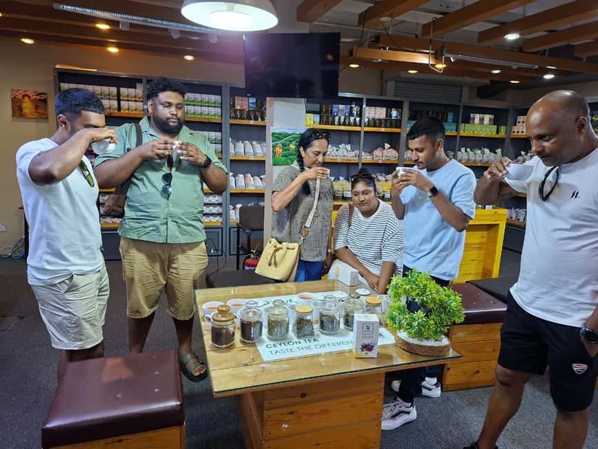 Colombo: Private Tuk-Tuk City Tour with Guide & All Tickets - Tea, Local Shopping, and the Personal Touch