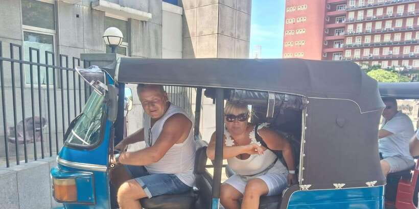 Colombo: Private Tuk Tuk City Tour with Guide & Snacks - Why four hours in a tuk tuk works well