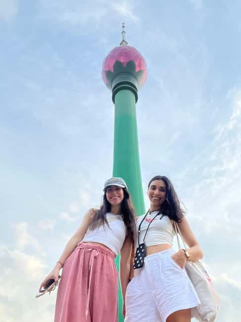 Colombo: Private Tuk Tuk City Tour with Guide & Snacks - Independence Memorial Hall and Colombo’s modern national story