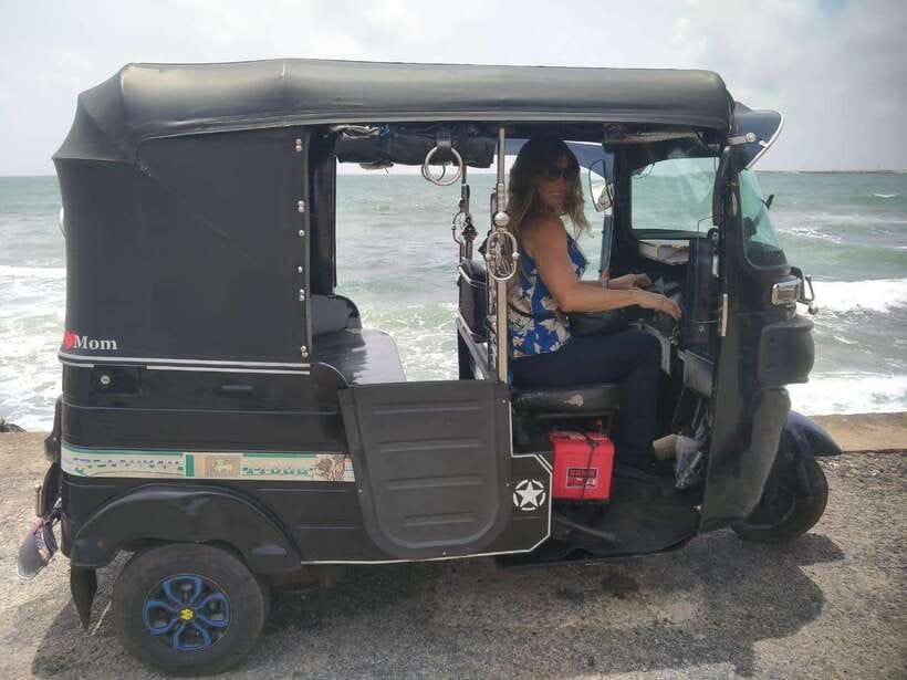 Colombo Sightseeing Private Tour by Tuk Tuk MorningOREvening - Gangaramaya Temple and the city’s religious mix