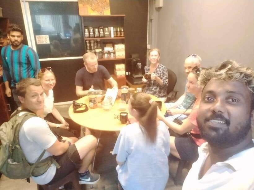 Colombo Sightseeing Private Tour by Tuk Tuk MorningOREvening - Pettah, Jami Ul-Alfar Mosque, and the city at street level