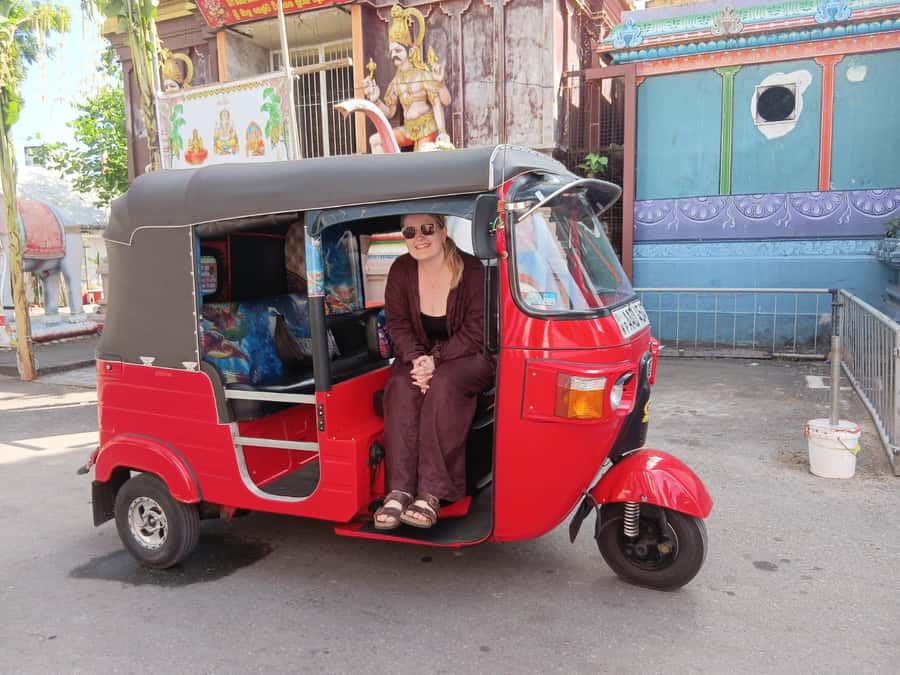 Colombo Sightseeing Tour by Tuk Tuk - All Inclusive - Maritime Museum, Sambodhi Chaithya, and the harbor side