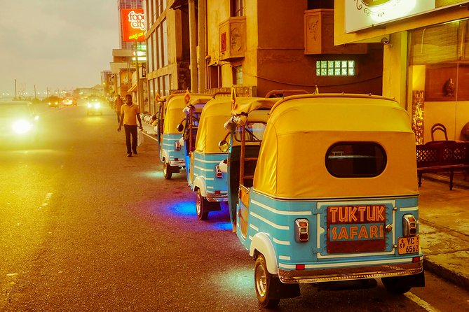 Colombo Tuk Tuk Safari - Dutch Hospital, dinner, and the final stop