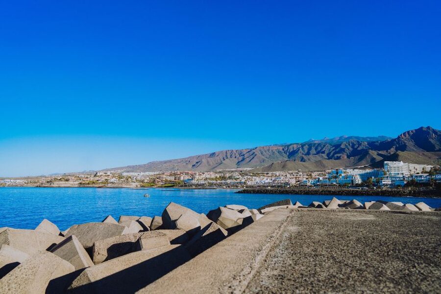 Costa Adeje: Double Tuk Tuk Tour - Guides, languages, and the human touch