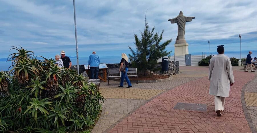 Cristo Rei Guided TukTuk Tour (From Funchal) - Along Rua de São Gonçalo