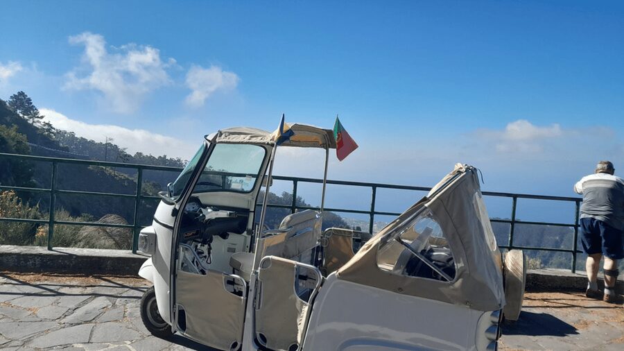 Cristo Rei Guided TukTuk Tour (From Funchal) - The Pináculo viewpoint and Funchal Bay