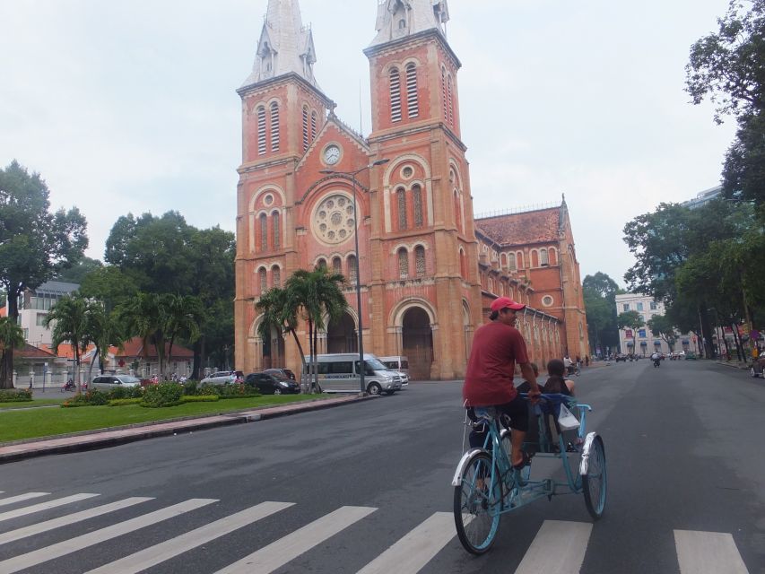 Customized Ho Chi Minh City Experience on Cyclo with Driver - From main roads into narrow alleys