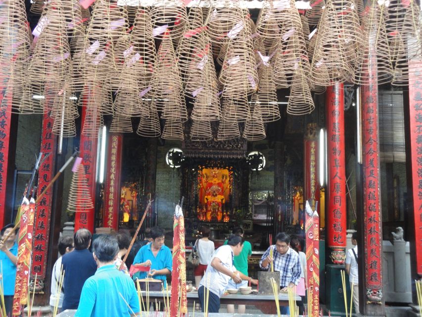 Customized Ho Chi Minh City Experience on Cyclo with Driver - Who will enjoy this ride most?