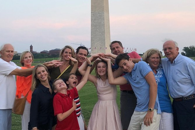 DC Rickshaw Monuments Tour - Starting at the Willard Hotel and the White House