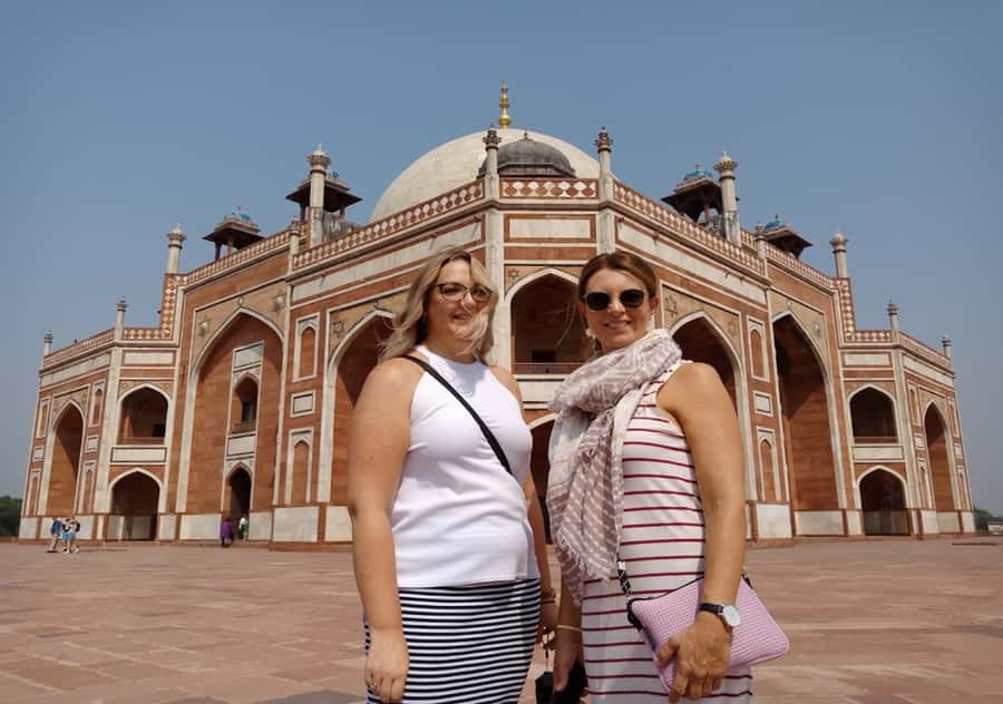 Delhi: Half or Full-Day Private Tour with Tuktuk Ride - Lotus Temple and the story of world religions