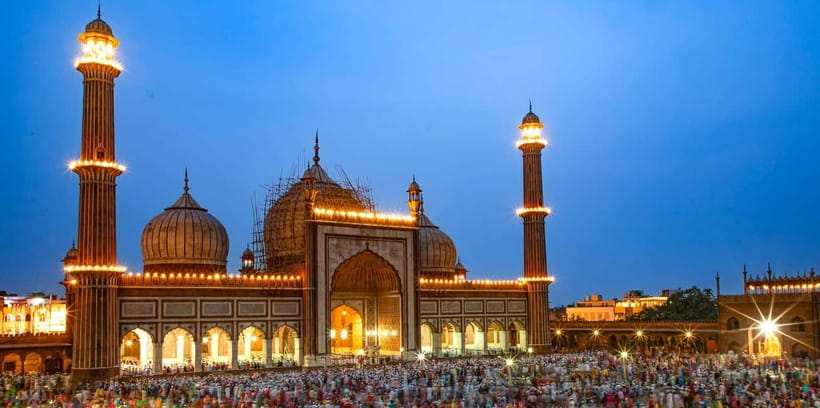 Delhi: Old City Guided Tour with Rickshaw Ride & Pickup - Jama Masjid and the Mughal beginning