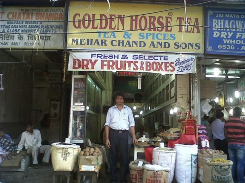 Delhi: Old Delhi Highlighs Tuk Tuk Tour With Guide - Guides, drivers, and the private format