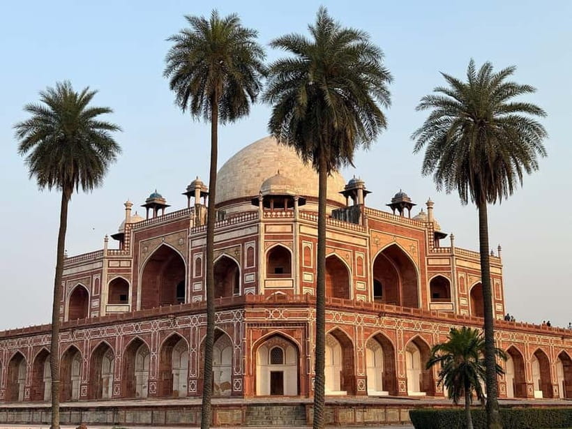 Delhi: Tuk Tuk Tour w/ Jama Mosque, Lotus Temple, India Gate - Lunch and the Lotus Temple