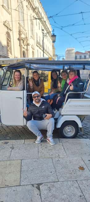 Discover beautiful Lisbon aboard a tuk tuk - Central Lisbon, from Chiado to Praça do Comércio