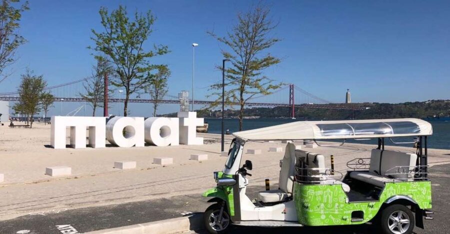 Discover Belém in Lisbon in 2H00 : Private Tuk-Tuk Tour - Belém Cultural Center and the riverside view