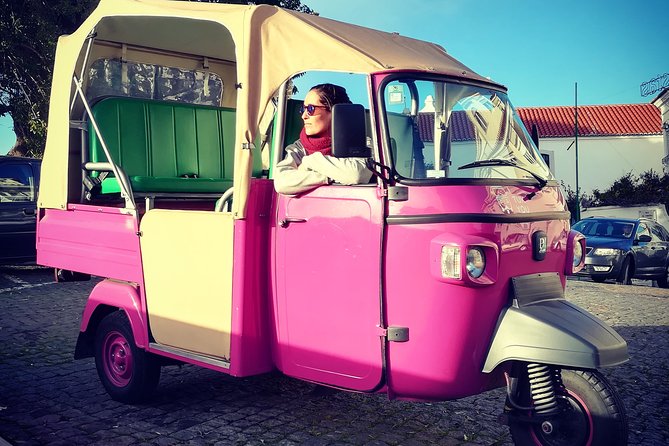Discover Lisbon by Tuk Tuk Tour - Historic streets and important Portuguese figures