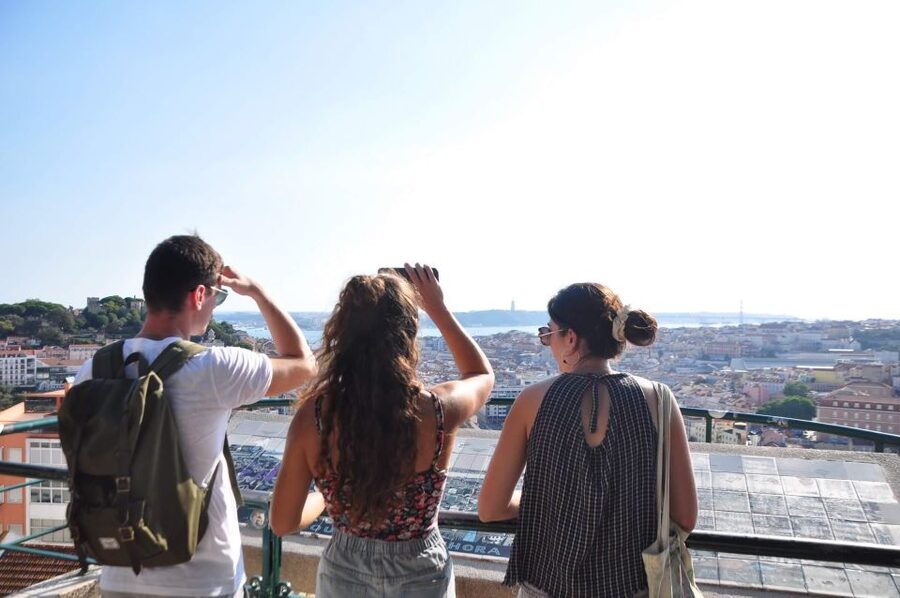 Discover Lisbon: Tuk Tuk Tour - Portas do Sol and Santa Luzia