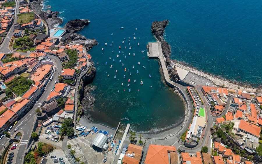 Do Funchal - Câmara de Lobos & Sky Walk Tuk Tuk Tour (2h30) - The Cabo Girão stop allows more breathing room